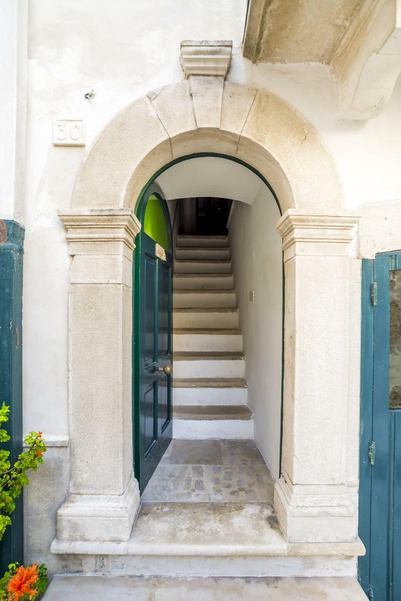 Vico De Amicis 30 Hotel Monopoli Luaran gambar