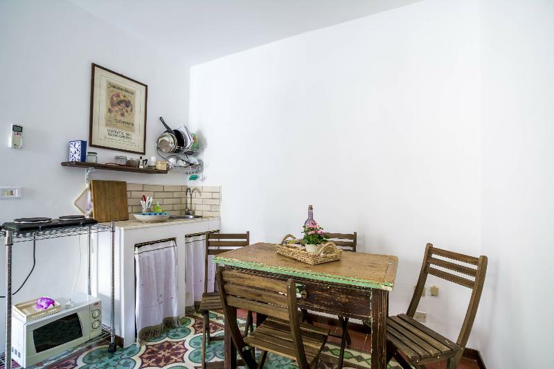 Vico De Amicis 30 Hotel Monopoli Luaran gambar
