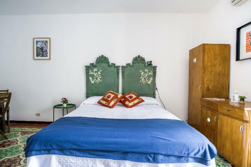 Vico De Amicis 30 Hotel Monopoli Luaran gambar